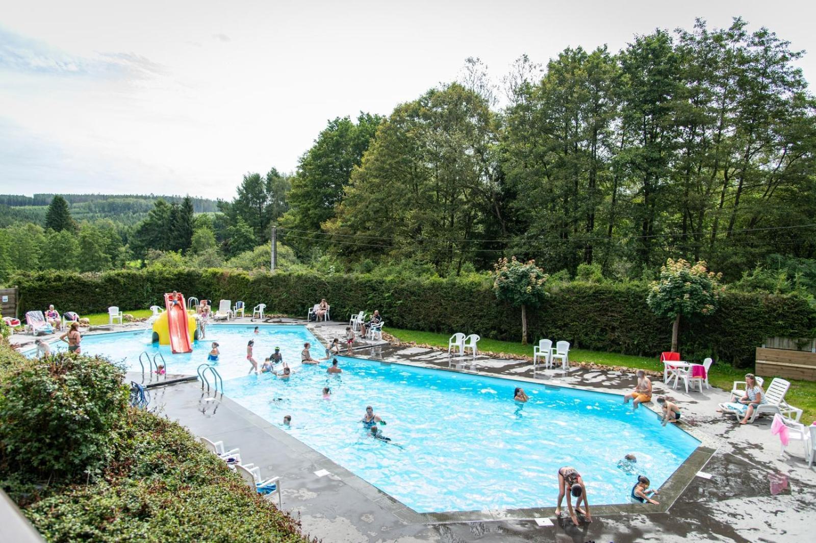 Hotel Ardenparks Petite Suisse Dochamps Exterior foto