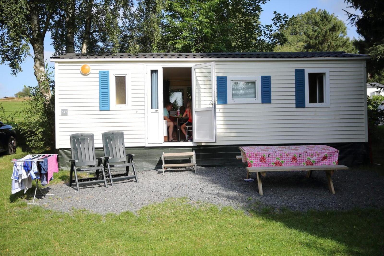 Hotel Ardenparks Petite Suisse Dochamps Exterior foto