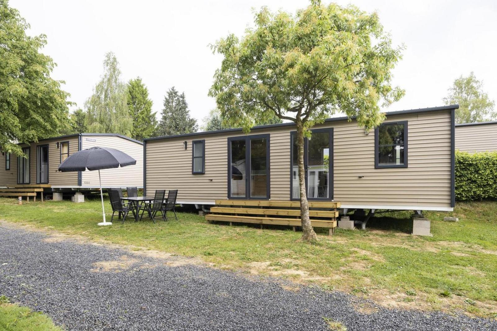 Hotel Ardenparks Petite Suisse Dochamps Exterior foto