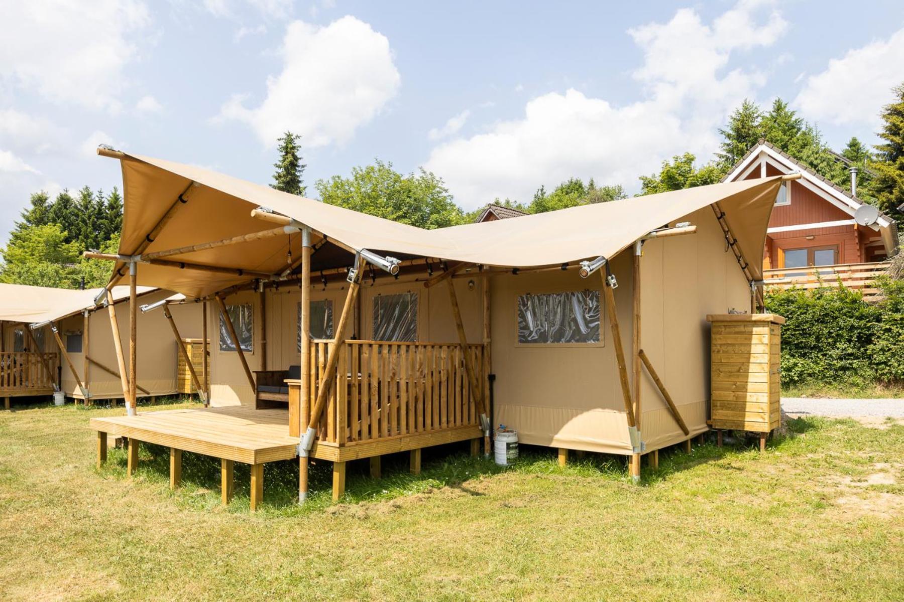 Hotel Ardenparks Petite Suisse Dochamps Exterior foto